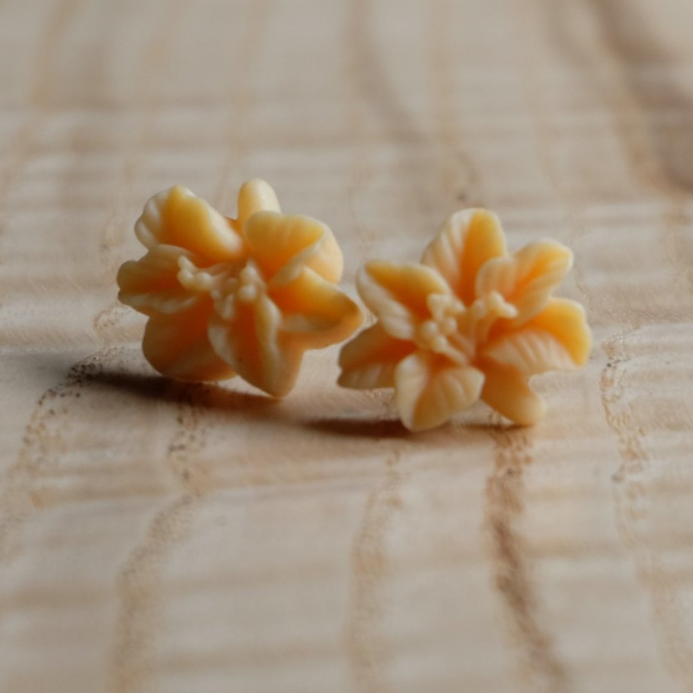 Flower Peach Stud Earrings